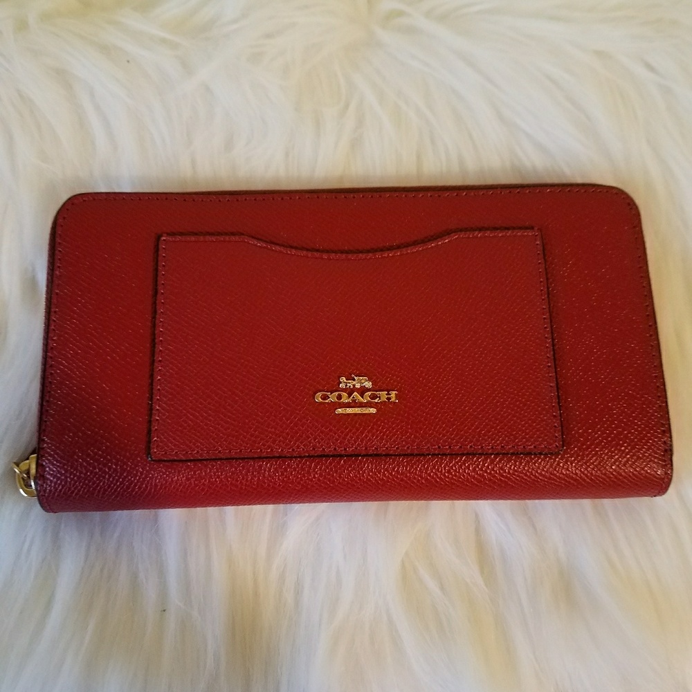 Nwt Coach Accordion Zipper wallet